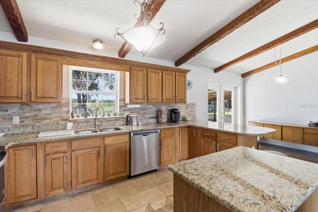 7961 W RIVERBEND ROAD, Crystal River, FL 34428