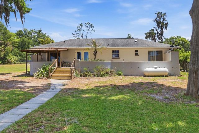 7961 W RIVERBEND ROAD, Crystal River, FL 34428