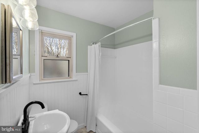 7005 GROVE RD, Alexandria, VA 22306