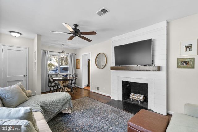 7005 GROVE RD, Alexandria, VA 22306