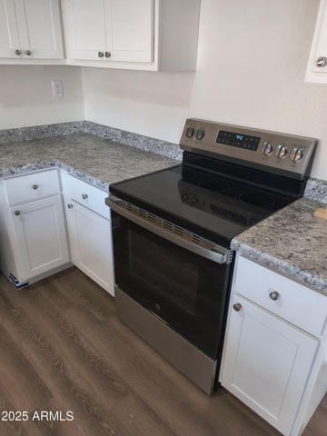 2839 E ALTADENA Avenue, Phoenix, AZ 85028