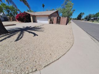 2839 E ALTADENA Avenue, Phoenix, AZ 85028