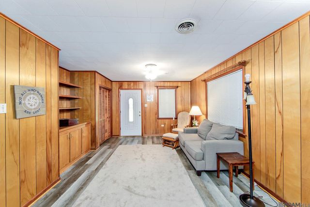 4744 B Hwy 1, Raceland, LA 70394