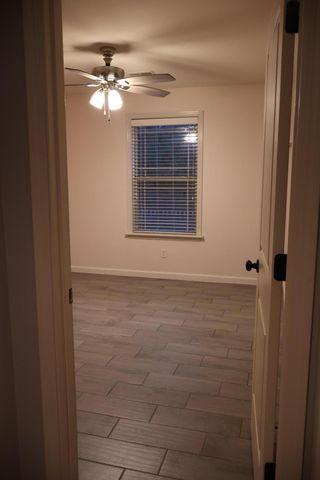 5806 FREEPORT WAY, Columbia, MO 65201