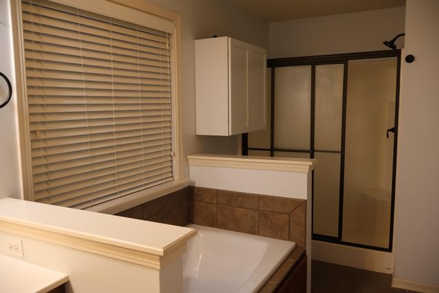 5806 FREEPORT WAY, Columbia, MO 65201