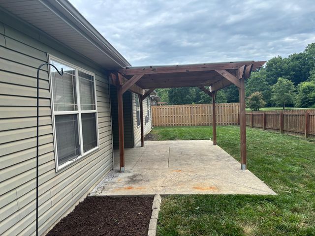 5806 FREEPORT WAY, Columbia, MO 65201