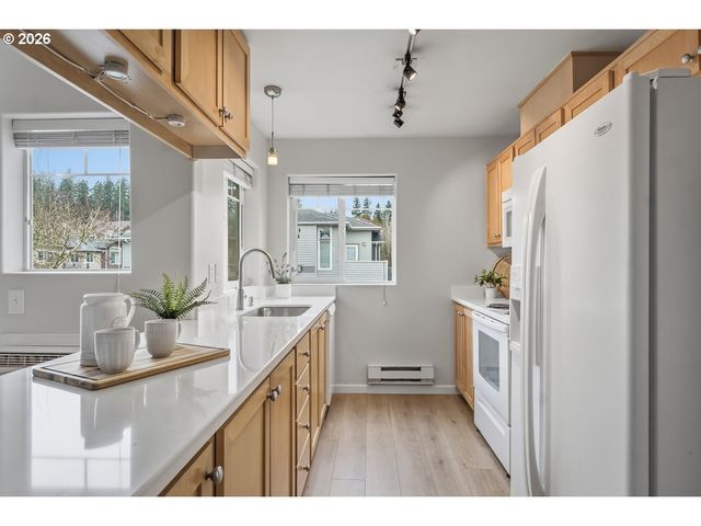 15110 Sw MALLARD Dr 202, Beaverton, OR 97007