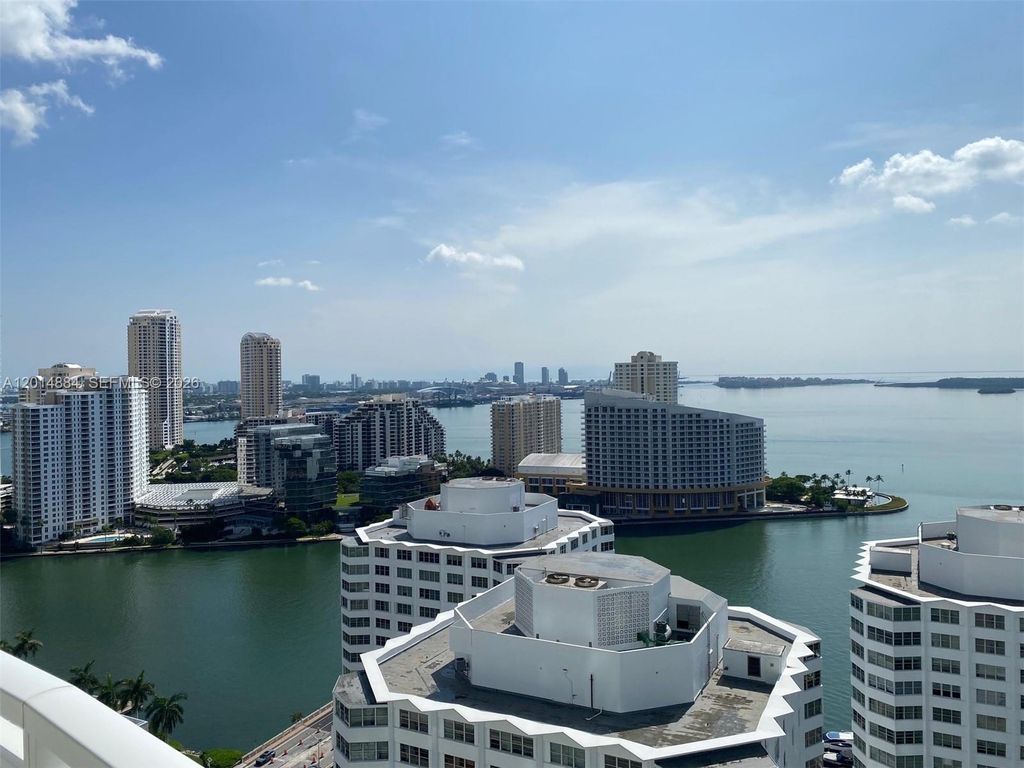 950 Brickell Bay Dr 2711, Miami, FL 33131