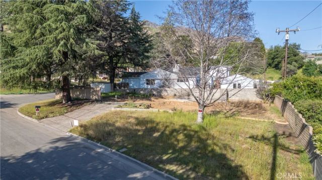 3718 El Sereno, Altadena, CA 91001