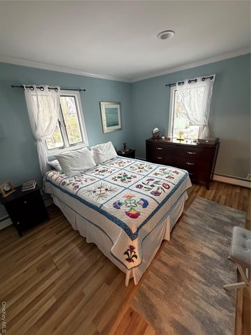 22 Jersey Street, Deer Park, NY 11729