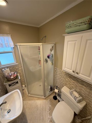 22 Jersey Street, Deer Park, NY 11729