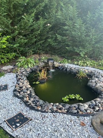 22 Jersey Street, Deer Park, NY 11729