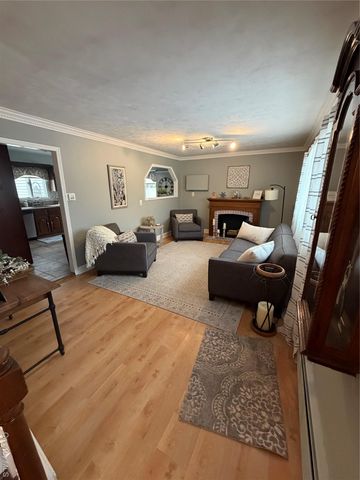 22 Jersey Street, Deer Park, NY 11729