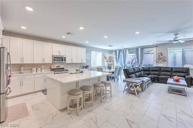 10089 Desert Azure Street, Las Vegas, NV 89178