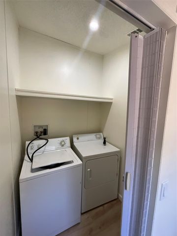 204 Overhill, Bastrop, TX 78602