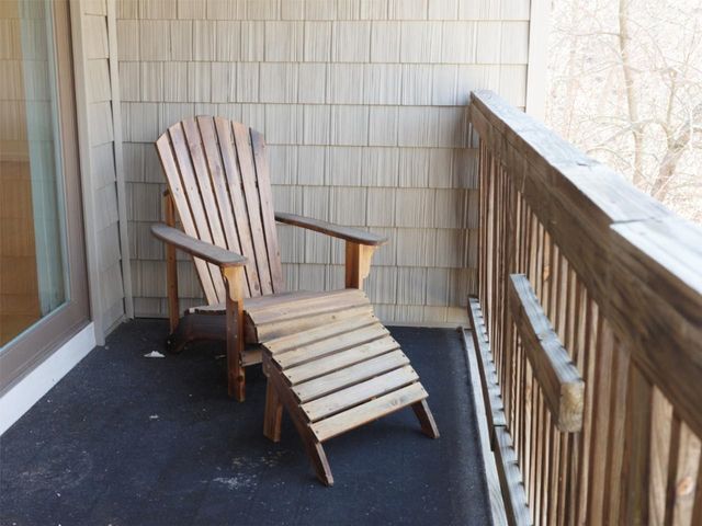 46 Hawthorne Circle, South Burlington, VT 05403