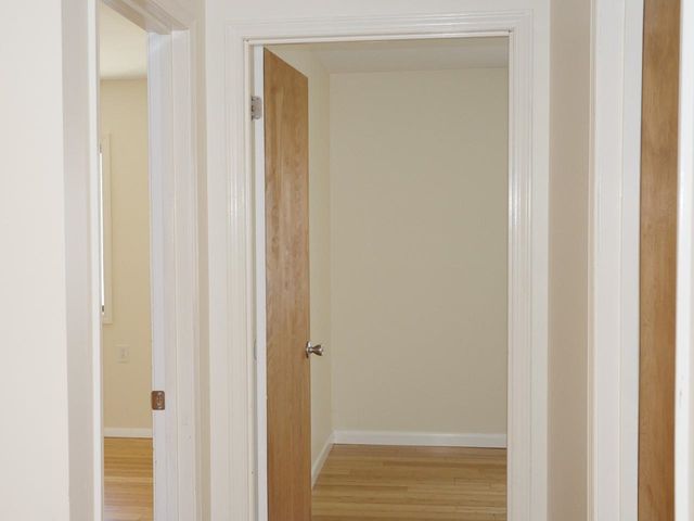 46 Hawthorne Circle, South Burlington, VT 05403