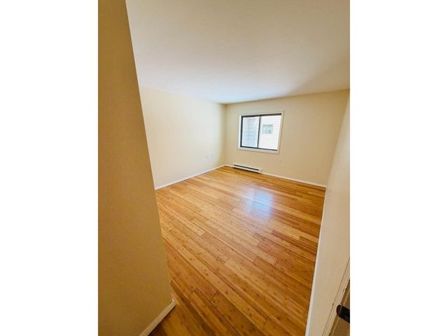 46 Hawthorne Circle, South Burlington, VT 05403