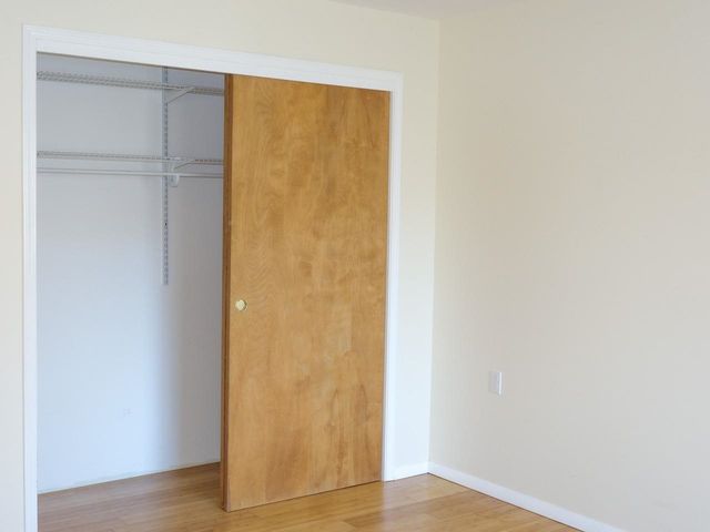 46 Hawthorne Circle, South Burlington, VT 05403