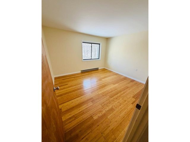 46 Hawthorne Circle, South Burlington, VT 05403