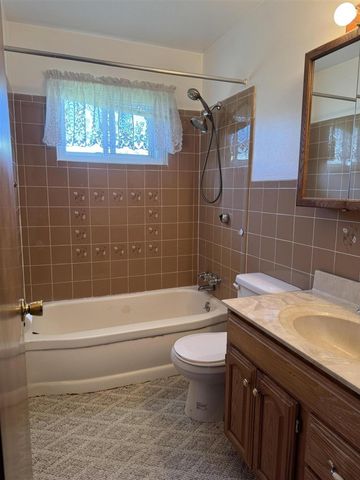 1639 Winifred Street, Westland, MI 48186