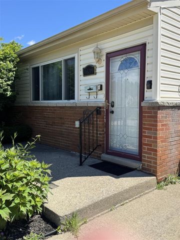 1639 Winifred Street, Westland, MI 48186