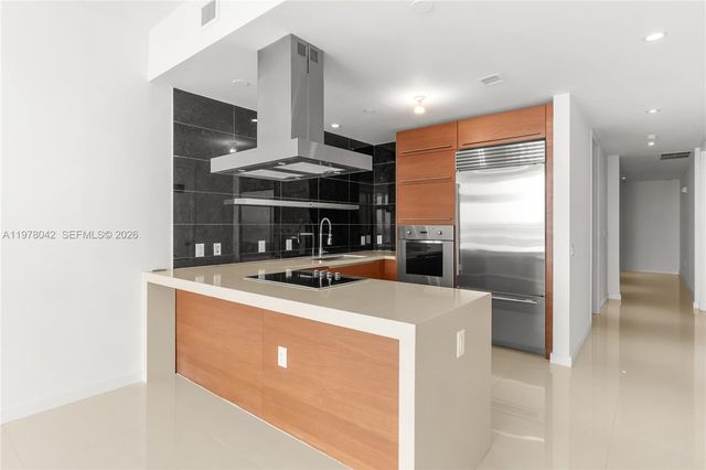 1100 Biscayne Blvd 3404, Miami, FL 33132