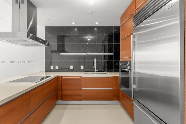 1100 Biscayne Blvd 3404, Miami, FL 33132