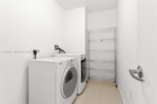 1100 Biscayne Blvd 3404, Miami, FL 33132