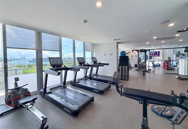 1100 Biscayne Blvd 3404, Miami, FL 33132