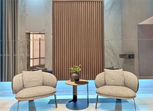 1100 Biscayne Blvd 3404, Miami, FL 33132