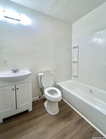 1828 Texas, San Antonio, TX 78228