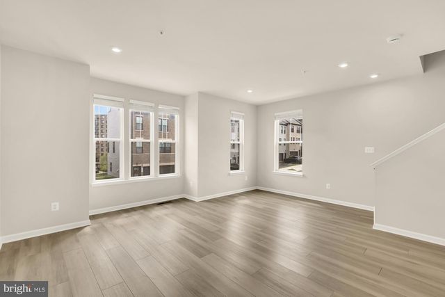 3556 STELLA BLUE DR, Hyattsville, MD 20782