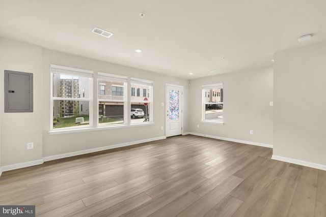 3556 STELLA BLUE DR, Hyattsville, MD 20782