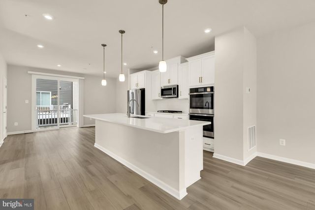 3556 STELLA BLUE DR, Hyattsville, MD 20782