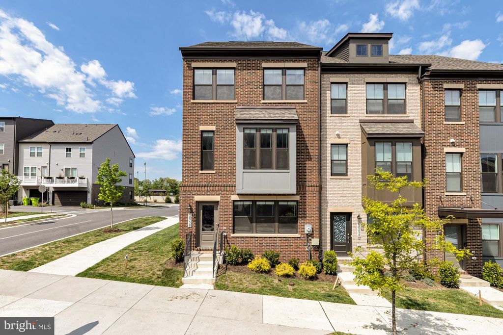 3556 STELLA BLUE DR, Hyattsville, MD 20782
