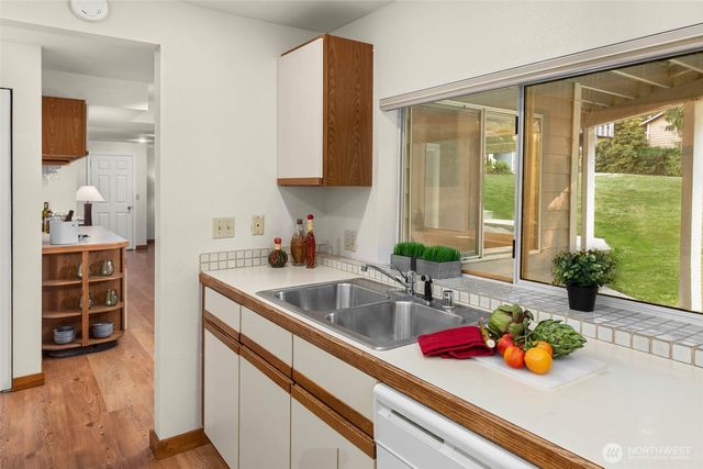 6129 115th Place SE, Bellevue, WA 98006