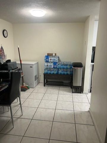 4139 SW 66th Way 140, Davie, FL 33314