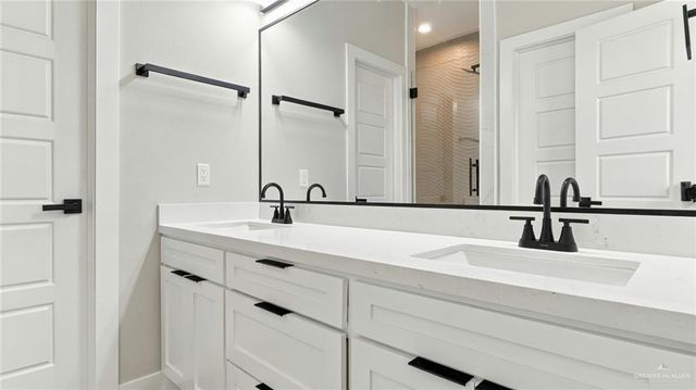 2010 W Olympia Avenue, Mission, TX 78573