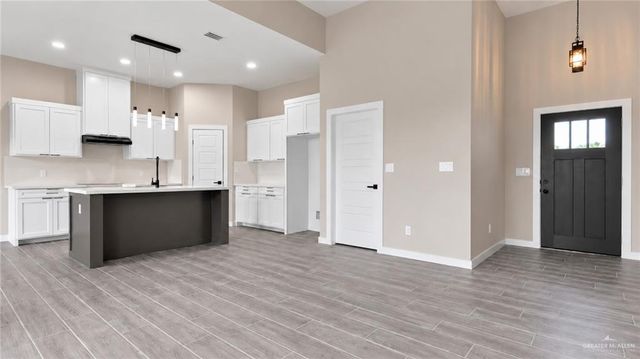 2010 W Olympia Avenue, Mission, TX 78573