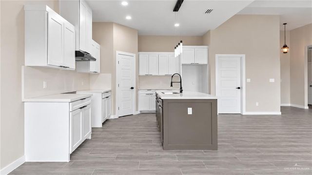 2010 W Olympia Avenue, Mission, TX 78573