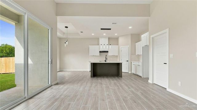 2010 W Olympia Avenue, Mission, TX 78573