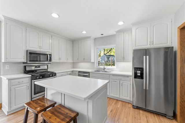 3200 Highland Avenue, Minnetonka, MN 55391