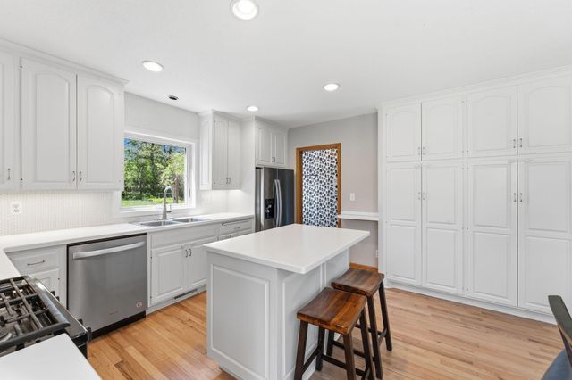 3200 Highland Avenue, Minnetonka, MN 55391