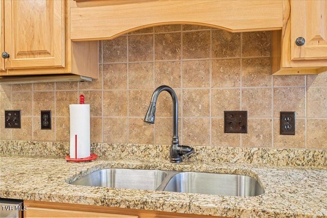 307 Fairridge Road, Johnson City, TN 37604