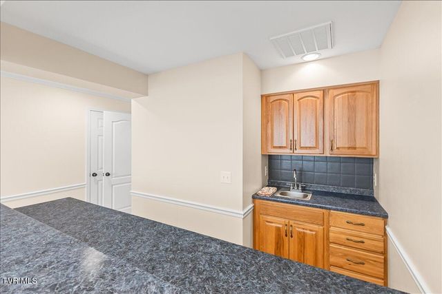 307 Fairridge Road, Johnson City, TN 37604