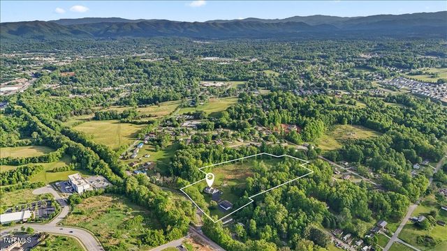 307 Fairridge Road, Johnson City, TN 37604