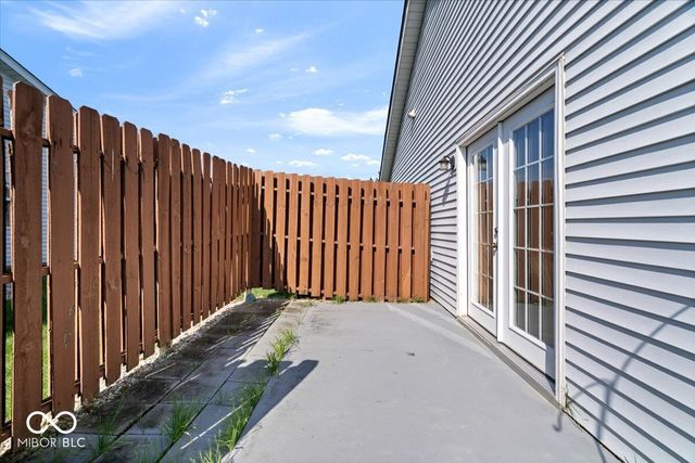 1333 N Apple Lake Drive, Greenfield, IN 46140