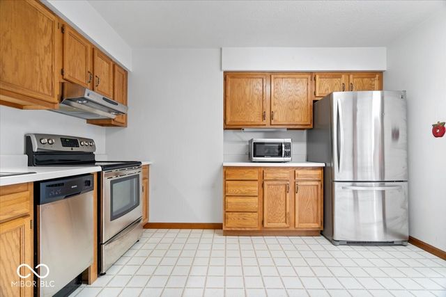 1333 N Apple Lake Drive, Greenfield, IN 46140
