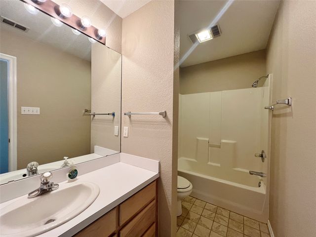 507 W Baylor Street, Weatherford, TX 76086